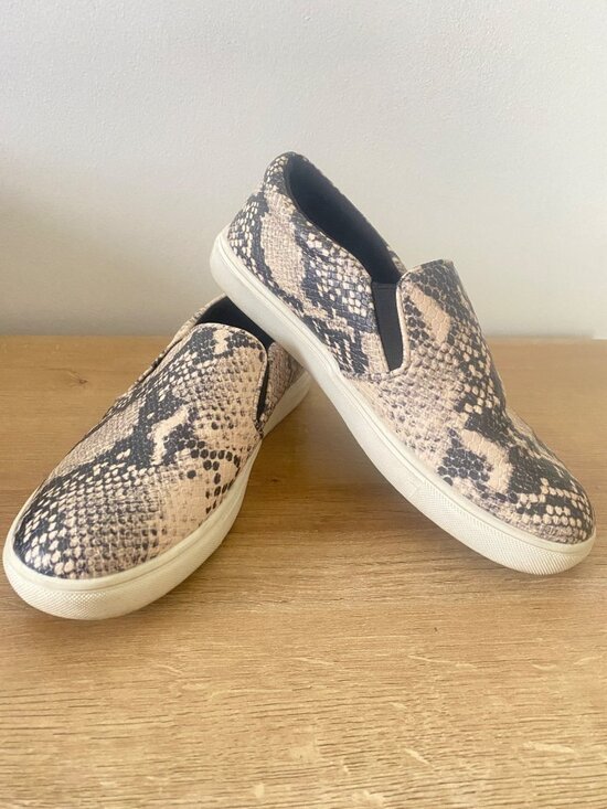 a new day Shoes - A New Day Women’s Slip-On Snake Print Casual Loafer Size 6.5
